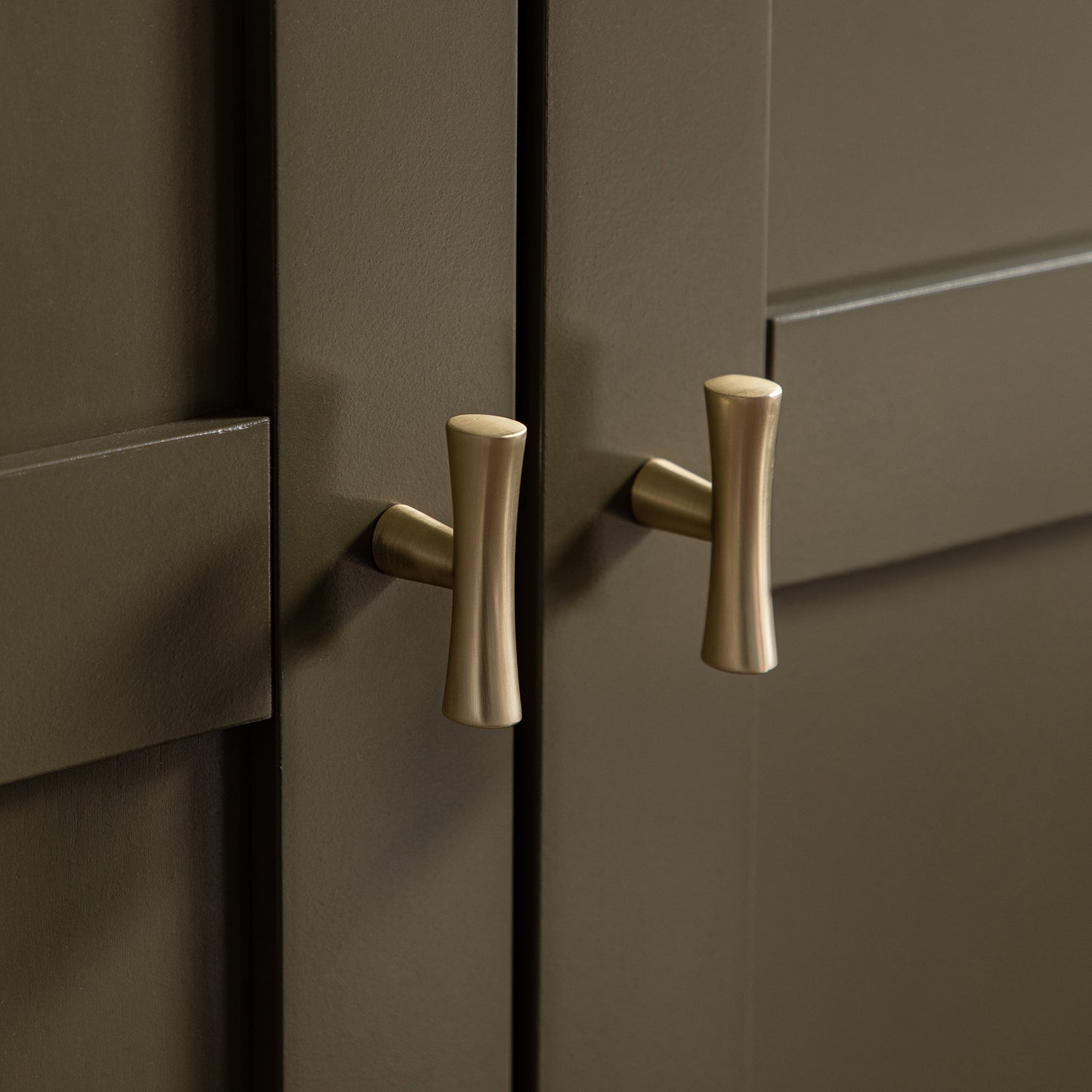 Oakham Double Wardrobe, Olive Grove