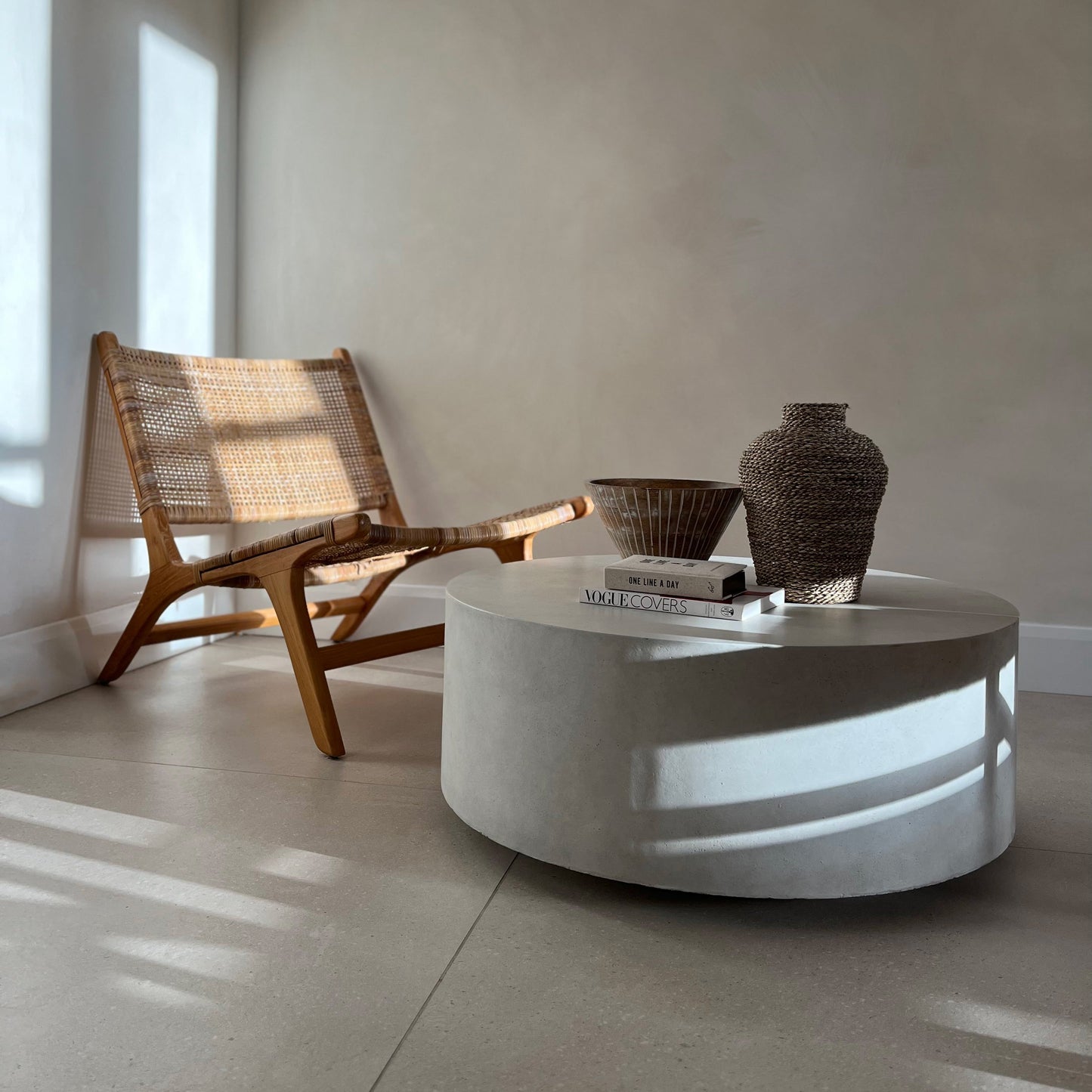 Angelo - Minimal Concrete Round Coffee Table Large