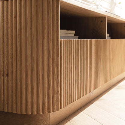 Maru 162cm TV Unit with Drawers, Oak