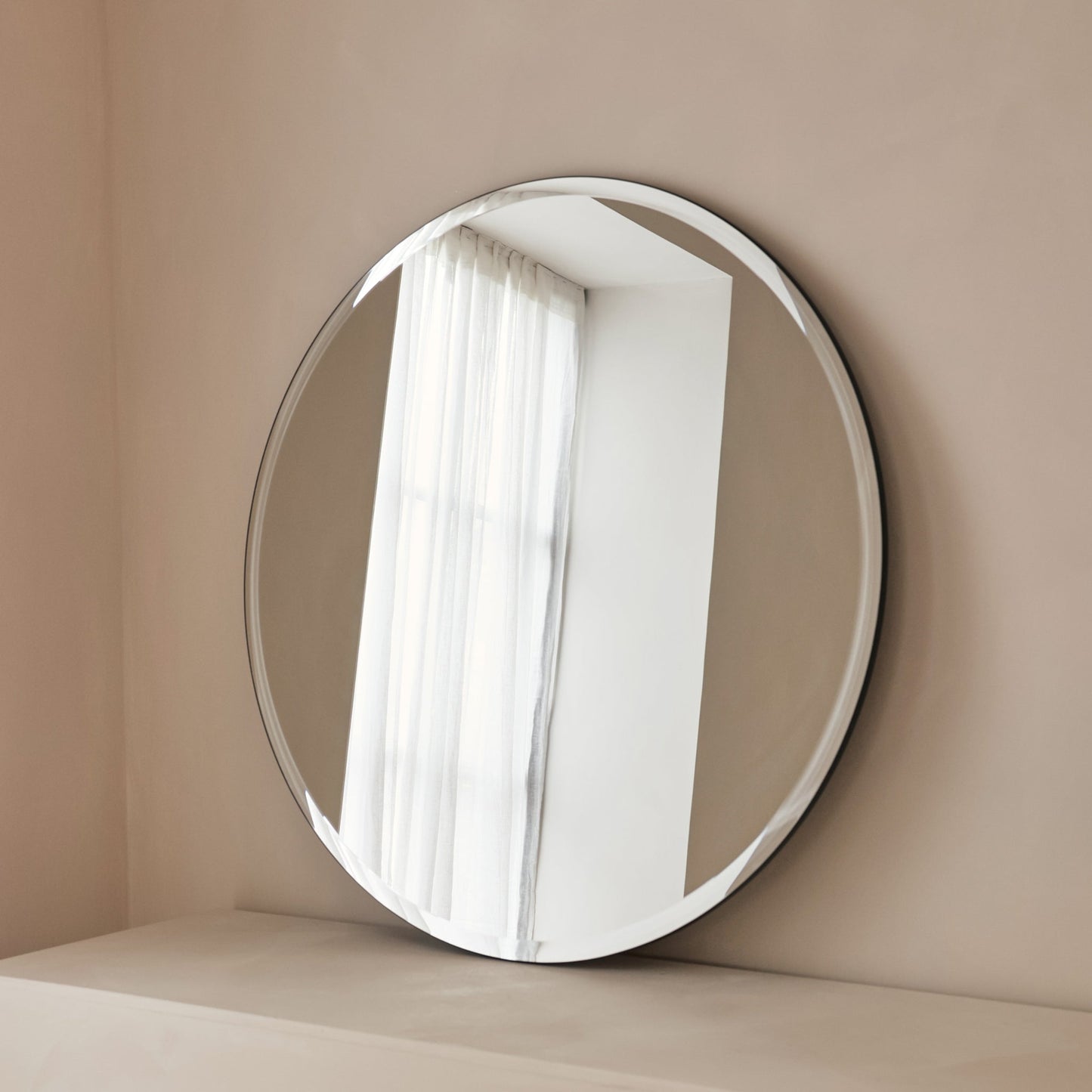 Vienna - Frameless Round Bevelled Mirror 100cm x 100cm