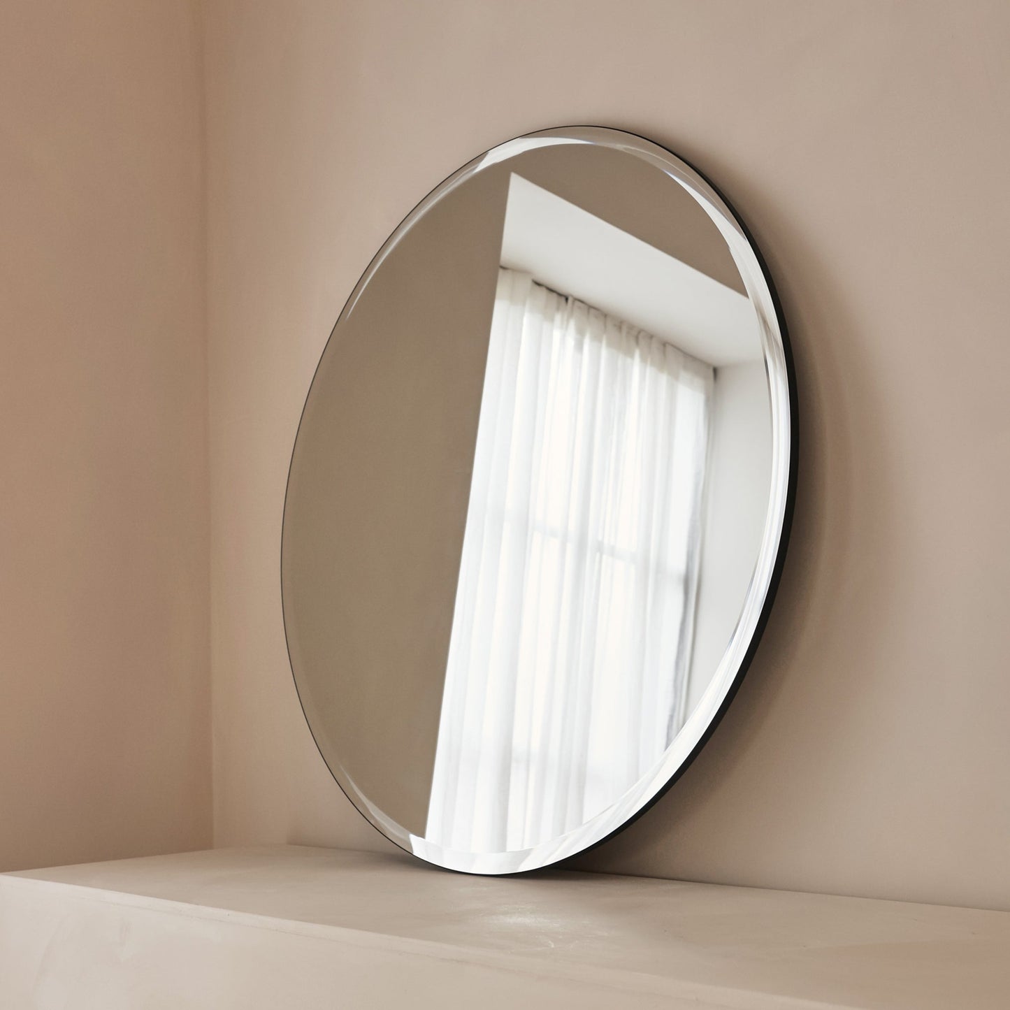 Vienna - Frameless Round Bevelled Mirror 100cm x 100cm