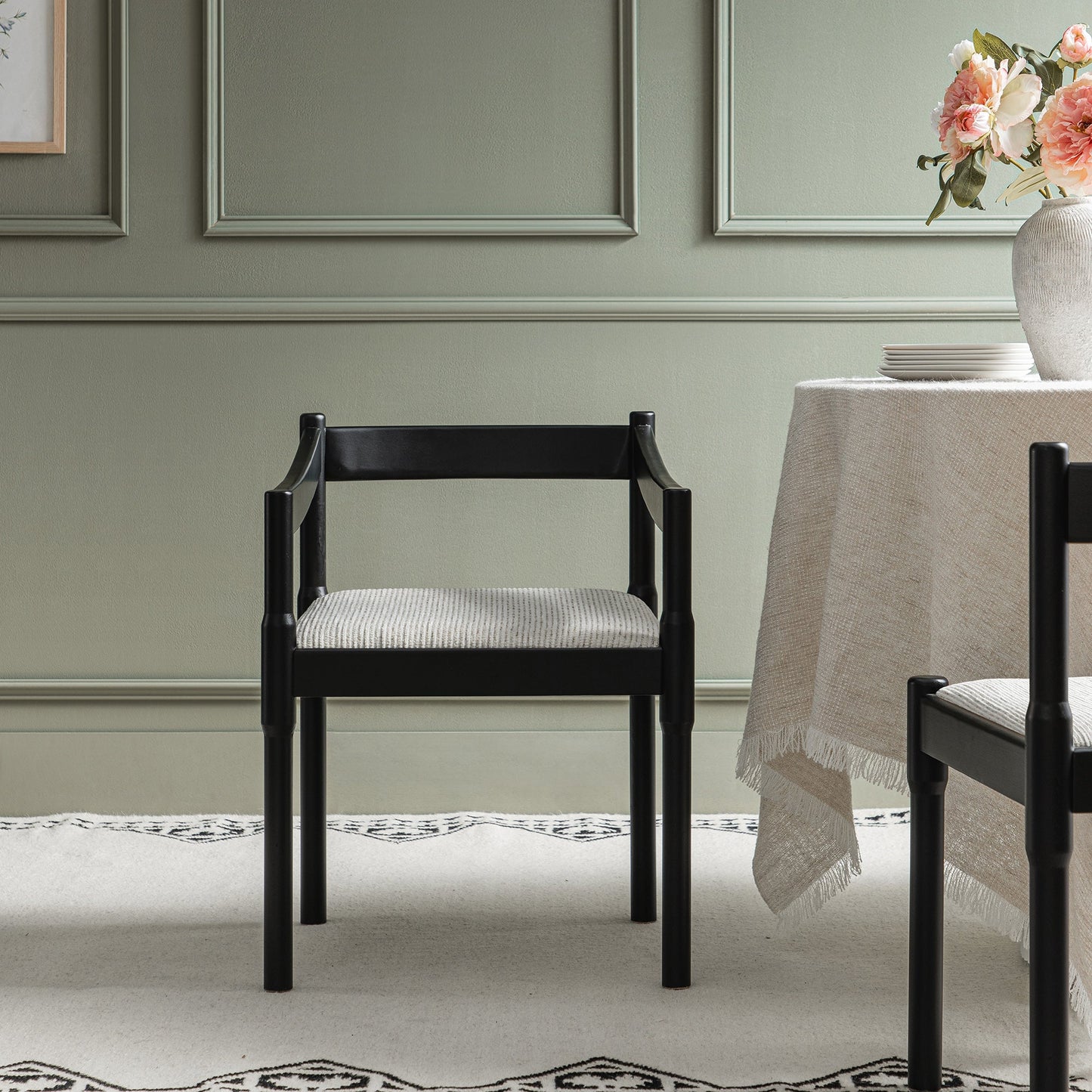 Minley 2-in-1 Carver Chair, Black Matte