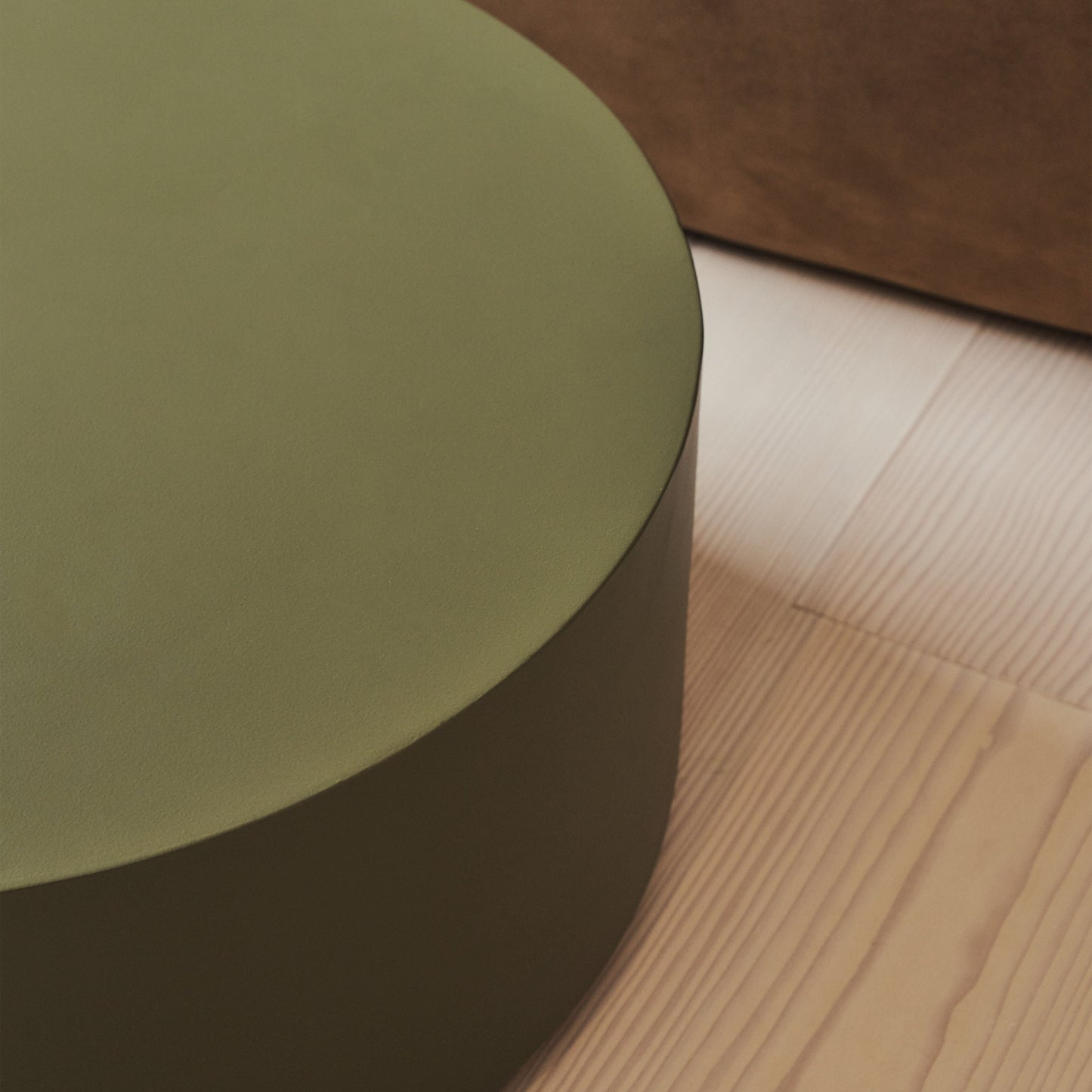 Angelo - Minimal Olive Round Coffee Table Large