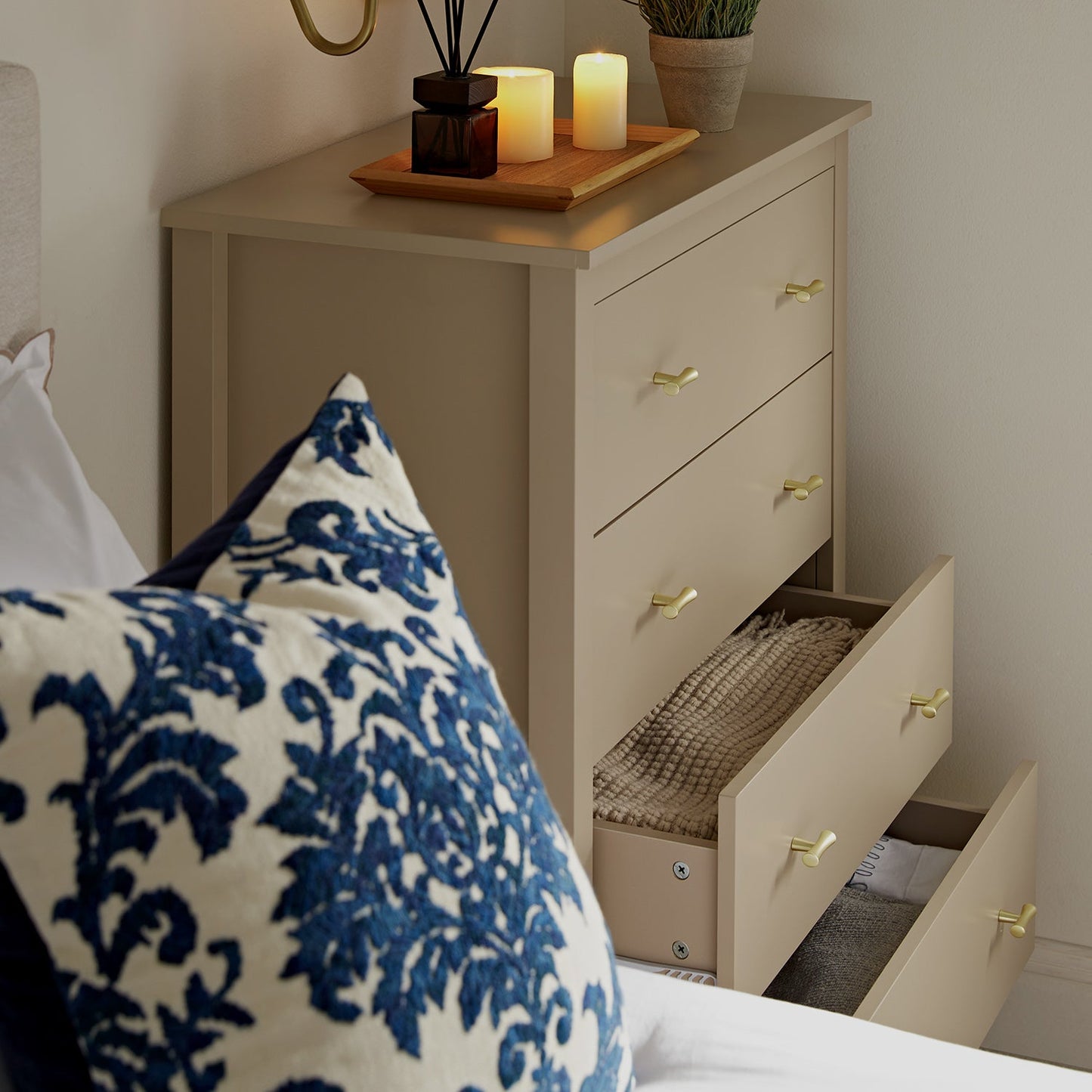 Oakham Chest of 4 Drawers, Deep Greige