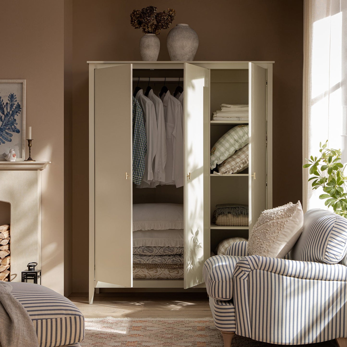 Oakham Triple Wardrobe, Shaded White
