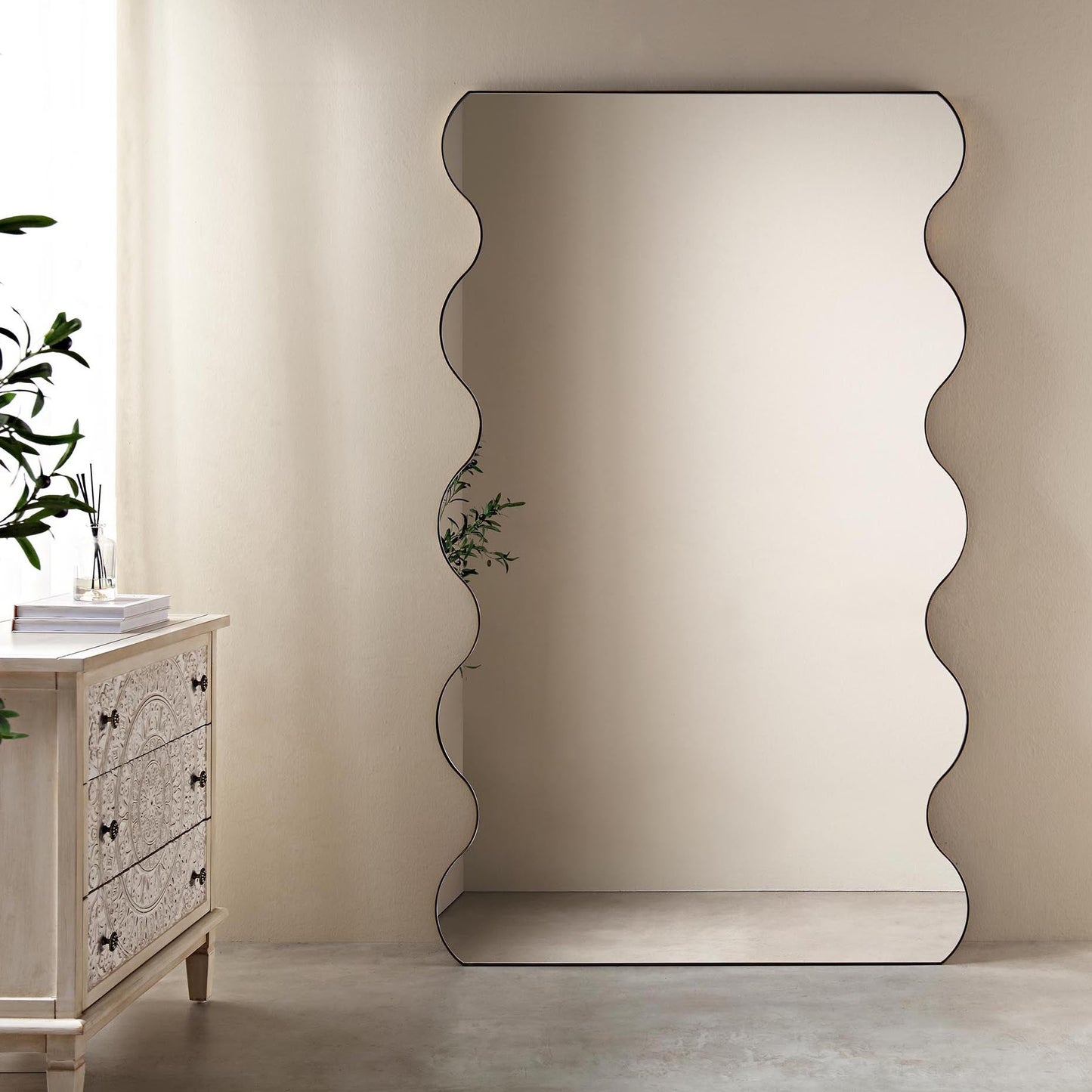Luisa Wavy Curved Full length Mirror 180 x 110 cm, Gold