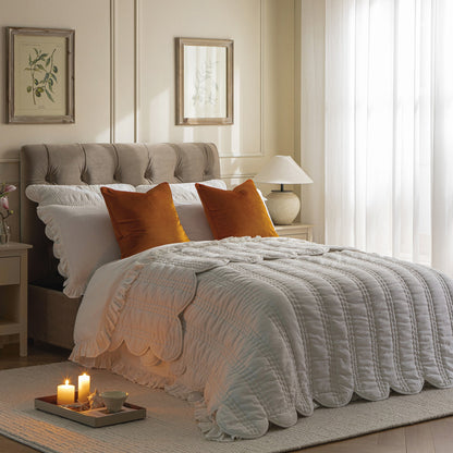 Portland Small Double Buttoned Fold-Out Bed in Ottoman, Mink Velvet