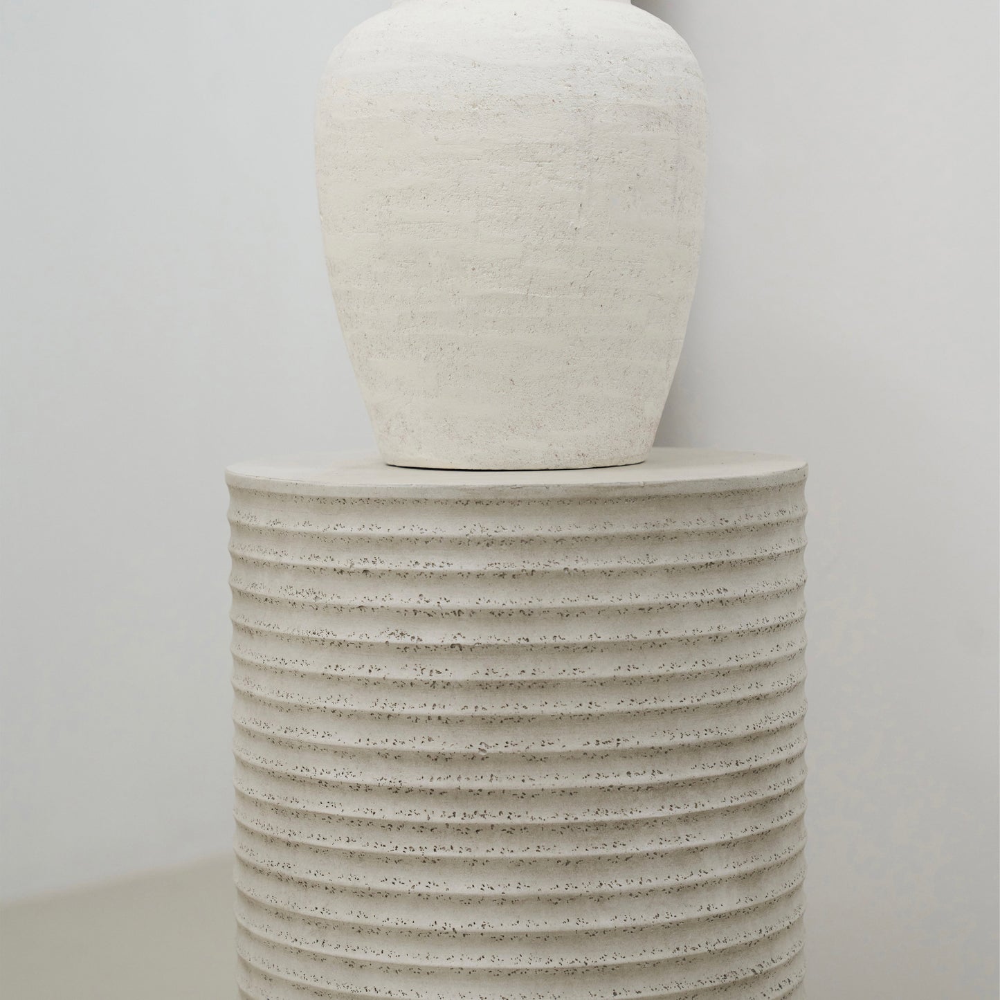Raya - Minimal Concrete Ribbed Plinth